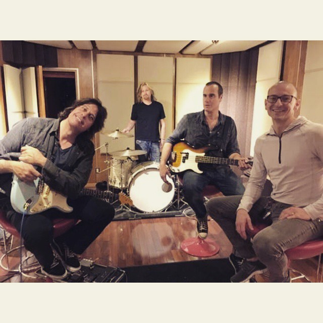 Dua Calon Vokalis Stone Temple Pilots