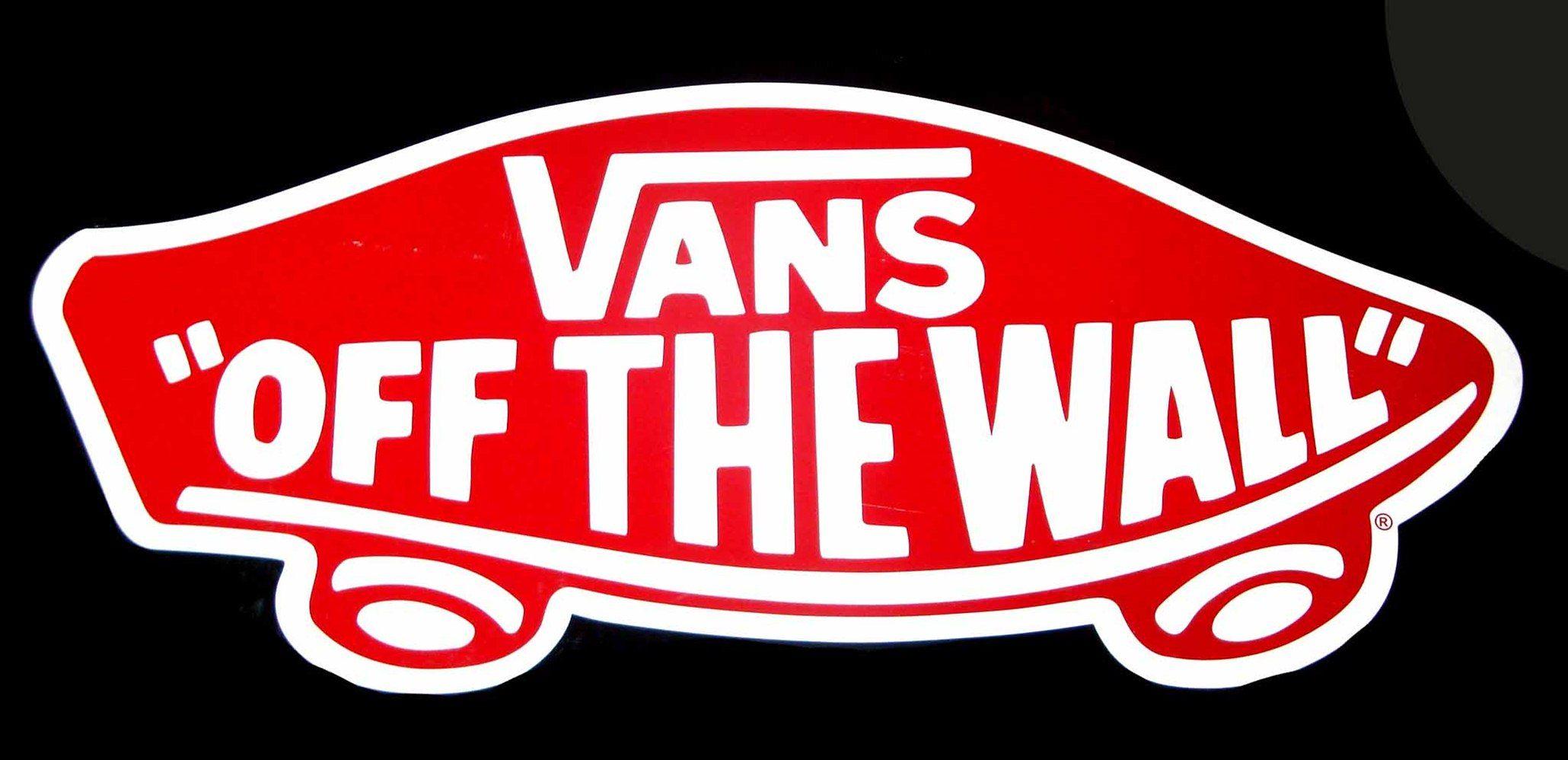 Vans Bantu Korban Badai Harvey